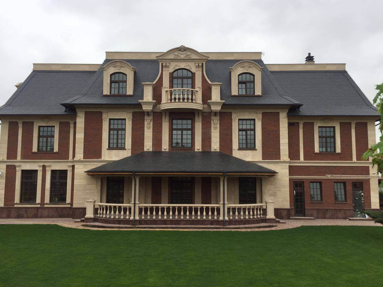 Бобровий хвіст. Покрівельний сланець Samaca