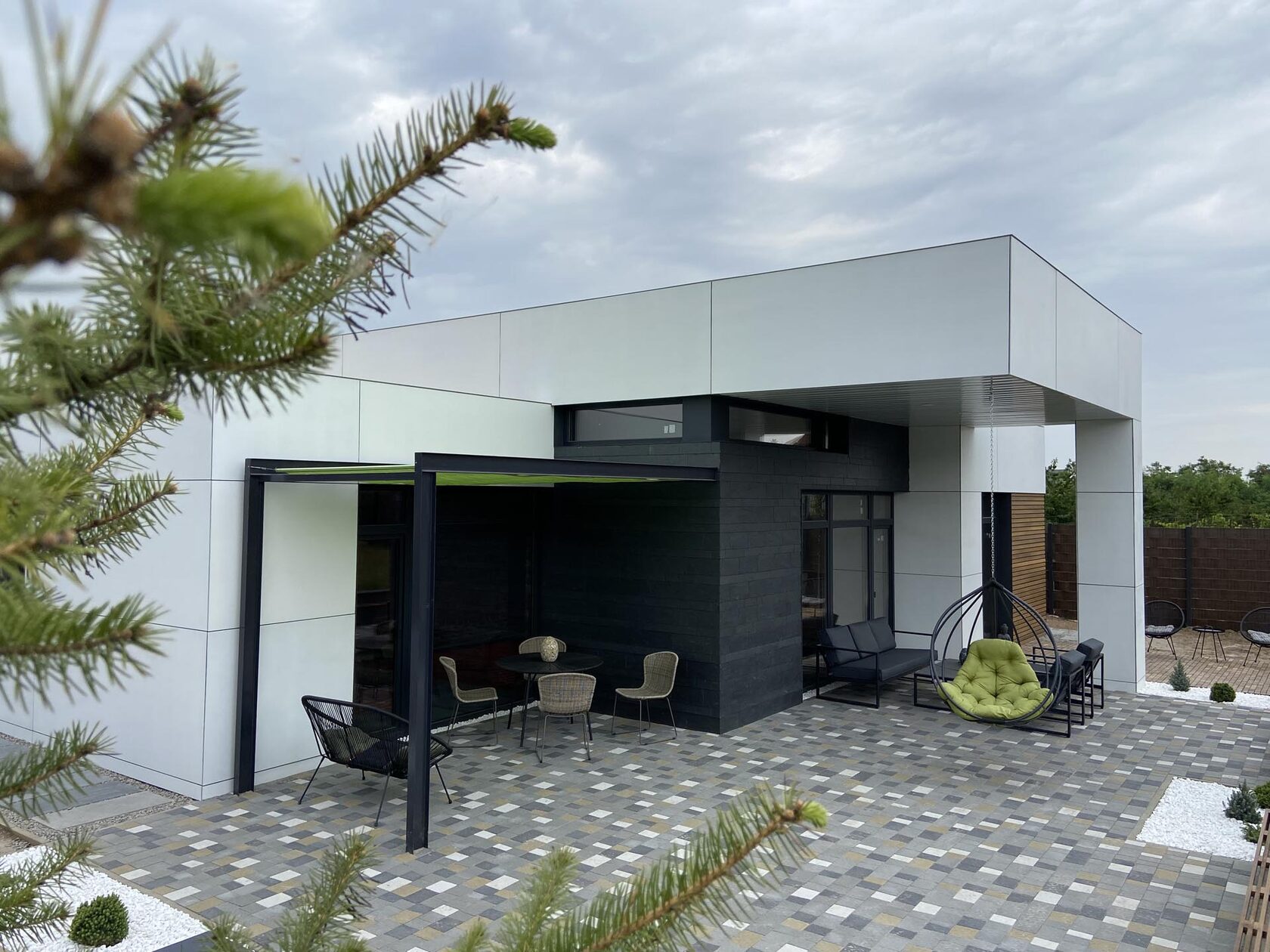 Будинок Флорінка, м. Харків. Фасадний сланець Samaca