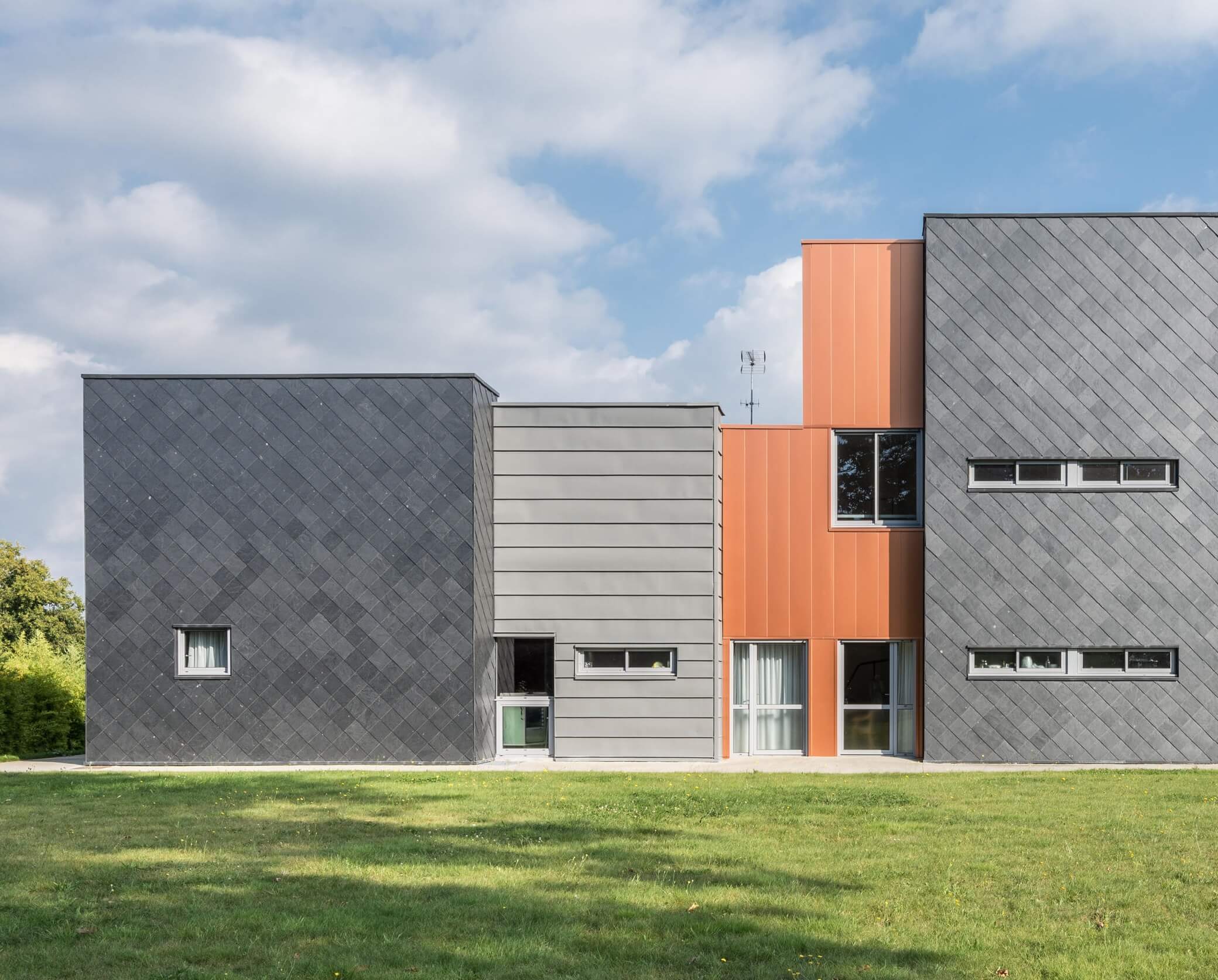 Гострокутна кладка. Фасадний сланець Samaca